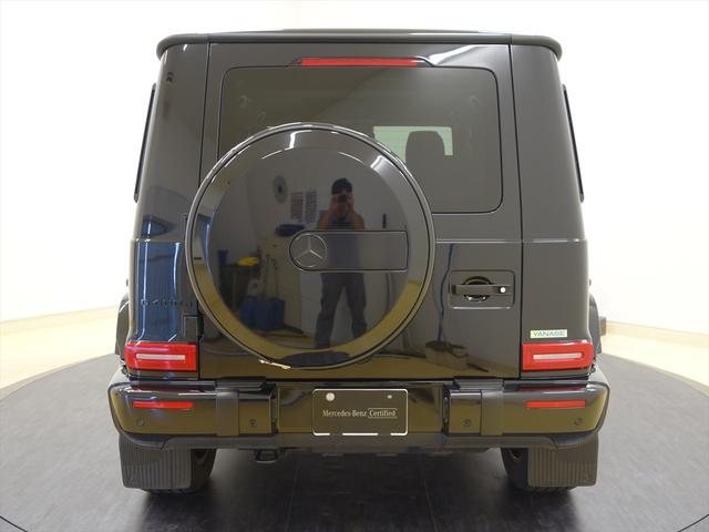 Ｇクラス Ｇ４００　ｄ　ＡＭＧラインパッケージ　ラグジュアリーパッケージ　Ｇ　ｍａｎｕｆａｋｔｕｒプログラム　アダプティブダンピングシステム　シートヒーター　シートエアコン　パワーシート　トランクスルー　フロアマット（5枚目）