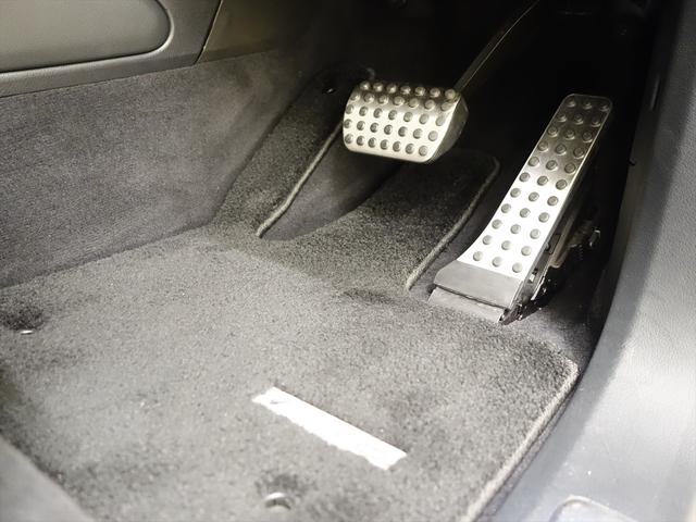 Ｇクラス Ｇ４００　ｄ　ＡＭＧラインパッケージ　ラグジュアリーパッケージ　Ｇ　ｍａｎｕｆａｋｔｕｒプログラム　アダプティブダンピングシステム　シートヒーター　シートエアコン　パワーシート　トランクスルー　フロアマット（37枚目）