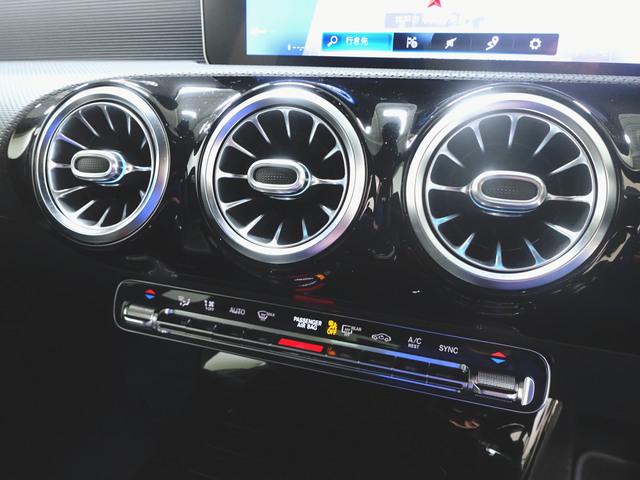 Aクラス A180 スタイル AMGライン AMGレザーエクスクルーシブパッケージ レーダーセーフティーパッケージ アドバンスドパッケージ ナビゲーションパッケージ シートヒーター パワーシート トランクスルー フロアマット コネクテッド機能(18枚目)