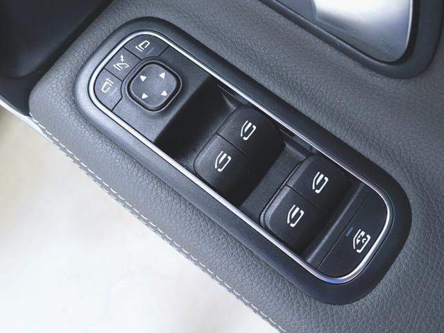 Aクラス A180 スタイル AMGライン AMGレザーエクスクルーシブパッケージ レーダーセーフティーパッケージ アドバンスドパッケージ ナビゲーションパッケージ シートヒーター パワーシート トランクスルー フロアマット コネクテッド機能(23枚目)