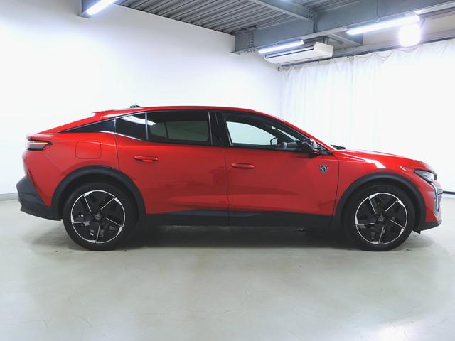 408 GT シートヒーター パワーシート トランクスルー フロアマット ナビ 音楽プレーヤー接続 Bluetooth接続 ETC LEDヘッドライト 電動リアゲート 全周囲カメラ フロントカメラ サイドカメラ(8枚目)