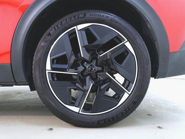 408 GT シートヒーター パワーシート トランクスルー フロアマット ナビ 音楽プレーヤー接続 Bluetooth接続 ETC LEDヘッドライト 電動リアゲート 全周囲カメラ フロントカメラ サイドカメラ(32枚目)