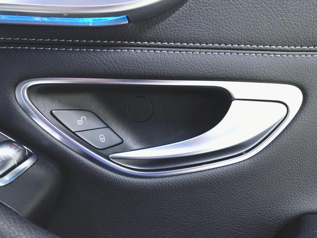 Cクラス C180 クーペ スポーツプラス シートヒーター パワーシート トランクスルー フロアマット ナビ CD ミュージックサーバー 音楽プレーヤー接続 Bluetooth接続 TV DVD再生 ETC LEDヘッドライト バックモニター(22枚目)