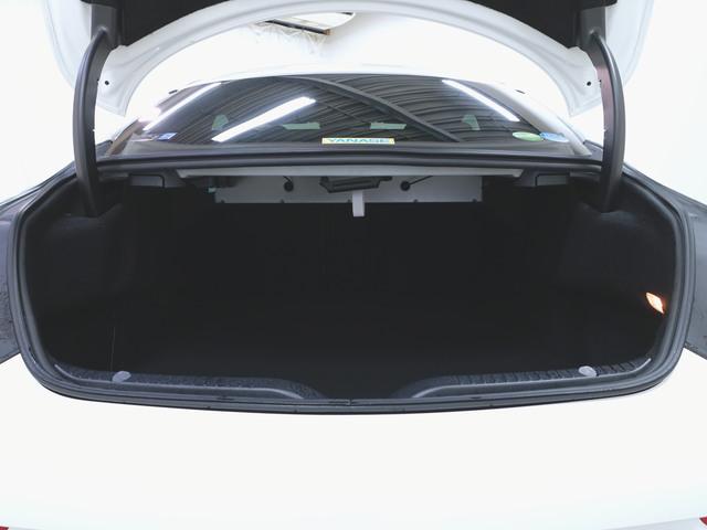 Cクラス C180 クーペ スポーツプラス シートヒーター パワーシート トランクスルー フロアマット ナビ CD ミュージックサーバー 音楽プレーヤー接続 Bluetooth接続 TV DVD再生 ETC LEDヘッドライト バックモニター(27枚目)