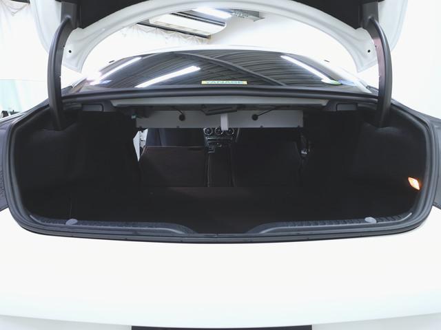 Cクラス C180 クーペ スポーツプラス シートヒーター パワーシート トランクスルー フロアマット ナビ CD ミュージックサーバー 音楽プレーヤー接続 Bluetooth接続 TV DVD再生 ETC LEDヘッドライト バックモニター(31枚目)