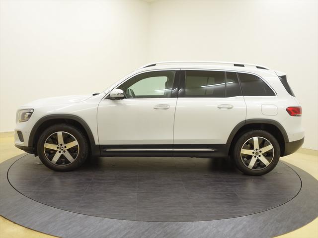 ＧＬＢ ＧＬＢ２００　ｄ　ナビゲーションパッケージ　シートヒーター　パワーシート　トランクスルー　フロアマット　コネクテッド機能　ナビ　音楽プレーヤー接続　Ｂｌｕｅｔｏｏｔｈ接続　ＴＶ　ＥＴＣ　ＬＥＤヘッドライト（4枚目）