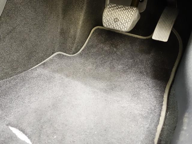 ＧＬＢ ＧＬＢ２００　ｄ　ナビゲーションパッケージ　シートヒーター　パワーシート　トランクスルー　フロアマット　コネクテッド機能　ナビ　音楽プレーヤー接続　Ｂｌｕｅｔｏｏｔｈ接続　ＴＶ　ＥＴＣ　ＬＥＤヘッドライト（36枚目）