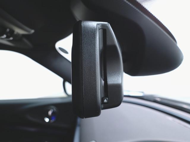 MINI クーパーS クラブマン シートヒーター トランクスルー フロアマット ナビ 音楽プレーヤー接続 Bluetooth接続 ETC LEDヘッドライト バックモニター 盗難防止 衝突被害軽減ブレーキ 横滑り防止装置(10枚目)