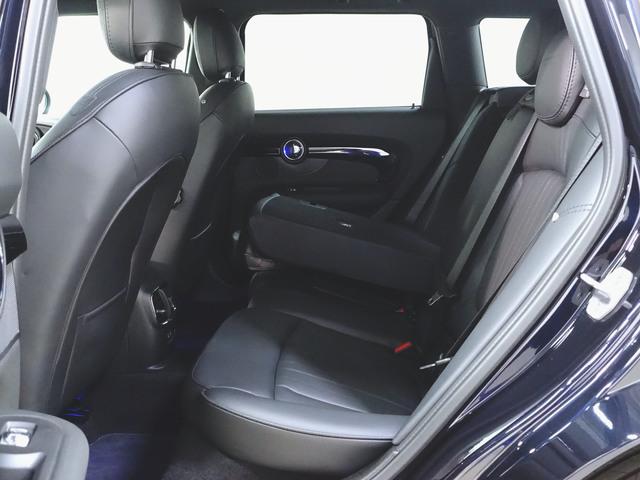 MINI クーパーS クラブマン シートヒーター トランクスルー フロアマット ナビ 音楽プレーヤー接続 Bluetooth接続 ETC LEDヘッドライト バックモニター 盗難防止 衝突被害軽減ブレーキ 横滑り防止装置(33枚目)