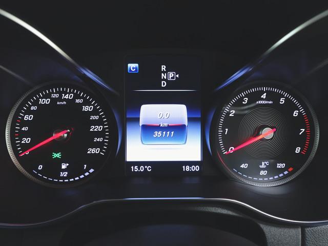 Ｃクラス Ｃ２００　アバンギャルド　ベーシックパッケージ　シートヒーター　パワーシート　トランクスルー　フロアマット　ナビ　ＣＤ　ミュージックサーバー　音楽プレーヤー接続　Ｂｌｕｅｔｏｏｔｈ接続　ＴＶ　ＤＶＤ再生　ＥＴＣ（14枚目）