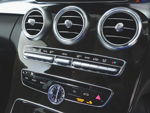 Ｃクラス Ｃ２００　アバンギャルド　ベーシックパッケージ　シートヒーター　パワーシート　トランクスルー　フロアマット　ナビ　ＣＤ　ミュージックサーバー　音楽プレーヤー接続　Ｂｌｕｅｔｏｏｔｈ接続　ＴＶ　ＤＶＤ再生　ＥＴＣ（18枚目）