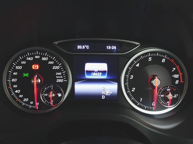 Ａクラス Ａ１８０　スタイル　レーダーセーフティーパッケージ　エントリーパッケージ　シートヒーター　パワーシート　トランクスルー　フロアマット　ナビ　ＣＤ　ミュージックサーバー　音楽プレーヤー接続　Ｂｌｕｅｔｏｏｔｈ接続　ＴＶ（14枚目）