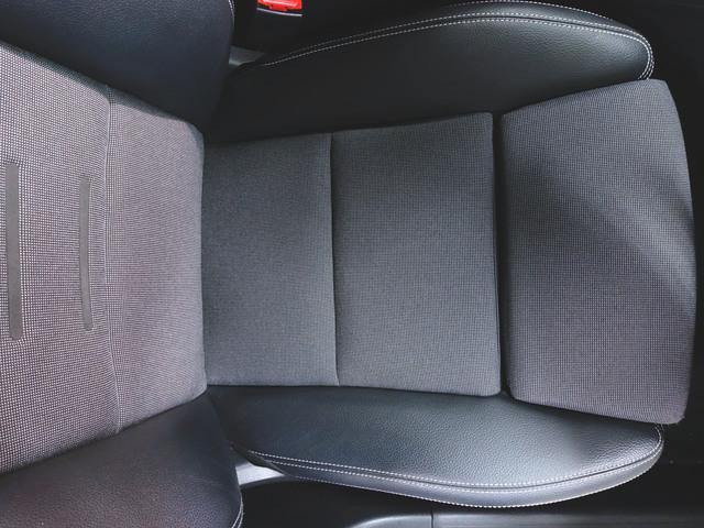 Ａクラス Ａ１８０　スタイル　レーダーセーフティーパッケージ　エントリーパッケージ　シートヒーター　パワーシート　トランクスルー　フロアマット　ナビ　ＣＤ　ミュージックサーバー　音楽プレーヤー接続　Ｂｌｕｅｔｏｏｔｈ接続　ＴＶ（25枚目）