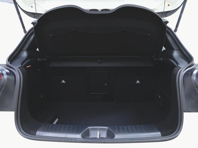 Ａクラス Ａ１８０　スタイル　レーダーセーフティーパッケージ　エントリーパッケージ　シートヒーター　パワーシート　トランクスルー　フロアマット　ナビ　ＣＤ　ミュージックサーバー　音楽プレーヤー接続　Ｂｌｕｅｔｏｏｔｈ接続　ＴＶ（27枚目）