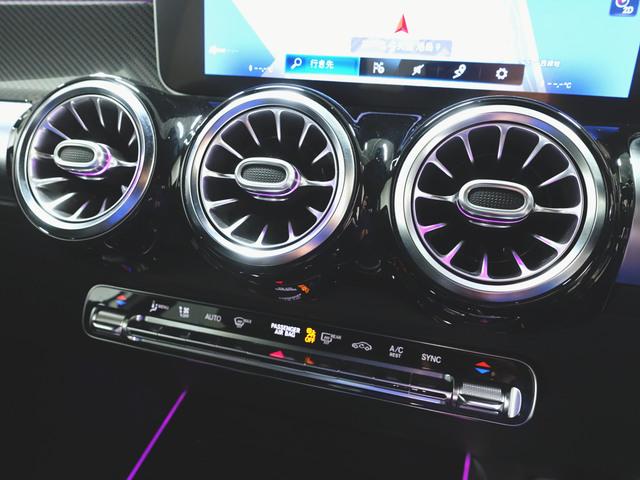 ＧＬＢ ＧＬＢ２００　ｄ　ＡＭＧライン　ナビゲーションパッケージ　シートヒーター　パワーシート　３列シート　トランクスルー　フロアマット　コネクテッド機能　ナビ　音楽プレーヤー接続　Ｂｌｕｅｔｏｏｔｈ接続　ＴＶ　ＥＴＣ　ＬＥＤヘッドライト（18枚目）