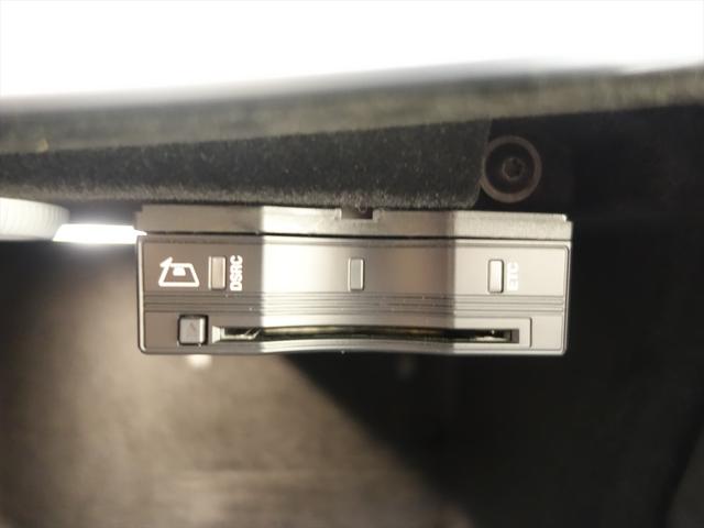 ＣＬＳクラス ＣＬＳ５３　４マチック＋　シートヒーター　シートエアコン　パワーシート　トランクスルー　フロアマット　コネクテッド機能　ナビ　音楽プレーヤー接続　Ｂｌｕｅｔｏｏｔｈ接続　ＴＶ　ＥＴＣ　サンルーフ・ガラスルーフ（16枚目）