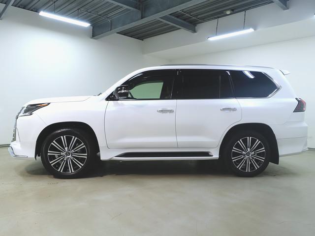 LX LX570 ブラックシークエンス シートヒーター シートエアコン パワーシート 3列シート トランクスルー フロアマット ナビ CD 音楽プレーヤー接続 Bluetooth接続 TV DVD再生 後席モニター ETC(4枚目)