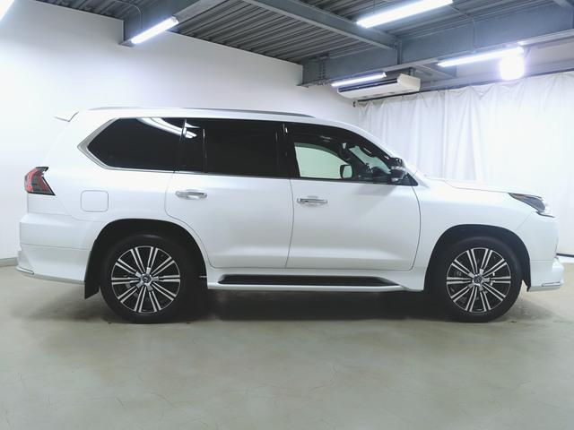 LX LX570 ブラックシークエンス シートヒーター シートエアコン パワーシート 3列シート トランクスルー フロアマット ナビ CD 音楽プレーヤー接続 Bluetooth接続 TV DVD再生 後席モニター ETC(8枚目)