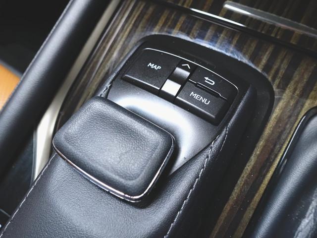 LX LX570 ブラックシークエンス シートヒーター シートエアコン パワーシート 3列シート トランクスルー フロアマット ナビ CD 音楽プレーヤー接続 Bluetooth接続 TV DVD再生 後席モニター ETC(20枚目)