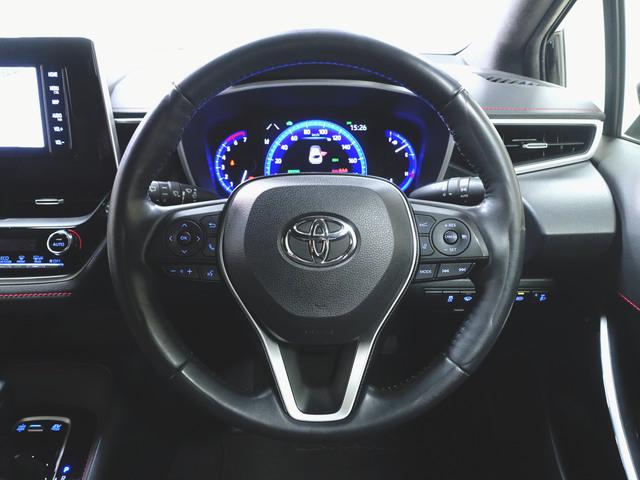 カローラスポーツ ハイブリッド　ＧＺ　トランクスルー　フロアマット　ナビ　ＣＤ　音楽プレーヤー接続　Ｂｌｕｅｔｏｏｔｈ接続　ＴＶ　ＤＶＤ再生　ＥＴＣ　ＬＥＤヘッドライト　バックモニター　盗難防止　衝突被害軽減ブレーキ　横滑り防止装置（13枚目）