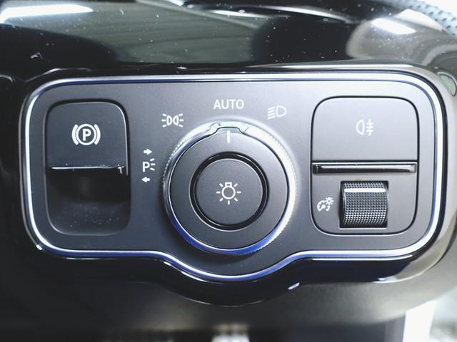 Aクラス A180 スタイル AMGライン レーダーセーフティーパッケージ ナビゲーションパッケージ シートヒーター パワーシート トランクスルー コネクテッド機能 ナビ 音楽プレーヤー接続 Bluetooth接続 TV ETC(20枚目)