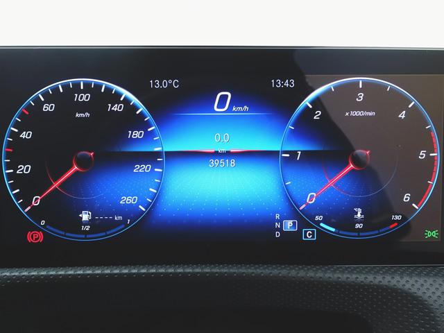 Aクラス A200 d AMGラインパッケージ AMGレザーエクスクルーシブパッケージ アドバンスドパッケージ シートヒーター パワーシート トランクスルー フロアマット コネクテッド機能 ナビ 音楽プレーヤー接続(14枚目)