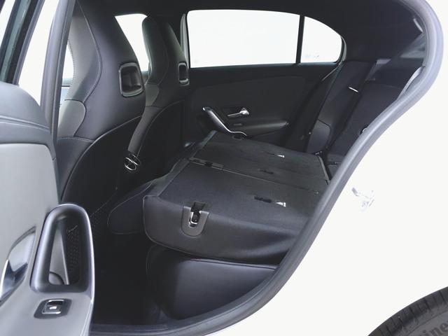 Aクラス A200 d AMGラインパッケージ AMGレザーエクスクルーシブパッケージ アドバンスドパッケージ シートヒーター パワーシート トランクスルー フロアマット コネクテッド機能 ナビ 音楽プレーヤー接続(30枚目)