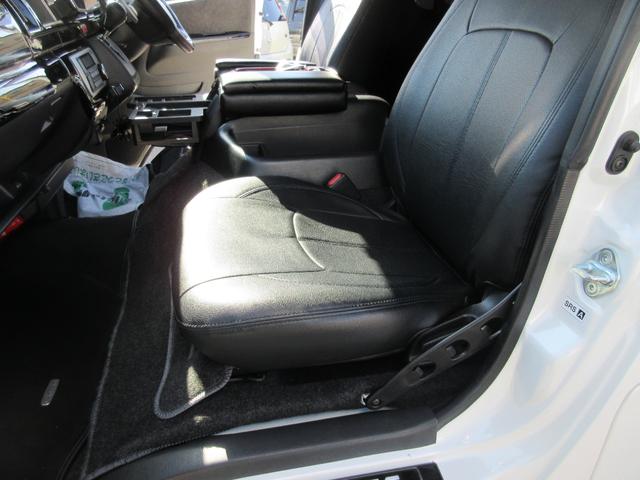 ハイエースワゴン GL キャプテンシート4脚/BIGX11インチナビ/フリップダウンモニター/UIリアスタビ/BLITZマフラー/コブラボンネット/F、左S、Rカメラ/デジタルインナーミラー/スロコン/クルコン/パドルシフト(11枚目)