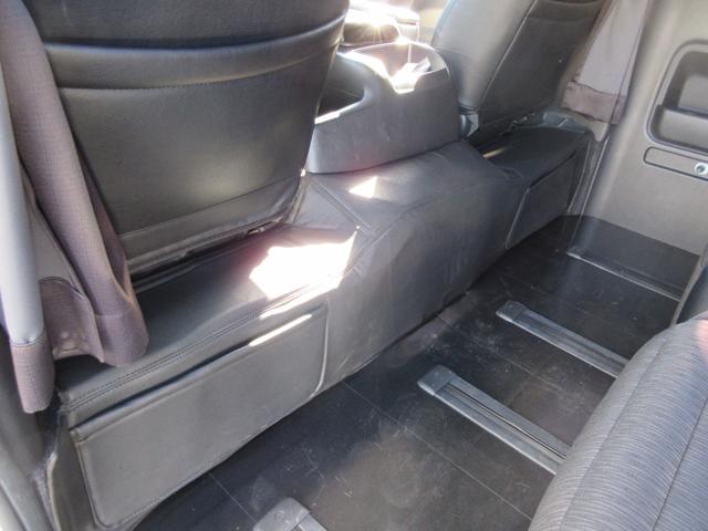 ハイエースワゴン GL キャプテンシート4脚/BIGX11インチナビ/フリップダウンモニター/UIリアスタビ/BLITZマフラー/コブラボンネット/F、左S、Rカメラ/デジタルインナーミラー/スロコン/クルコン/パドルシフト(20枚目)