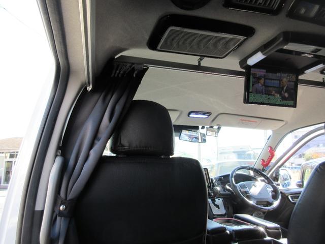 ハイエースワゴン GL キャプテンシート4脚/BIGX11インチナビ/フリップダウンモニター/UIリアスタビ/BLITZマフラー/コブラボンネット/F、左S、Rカメラ/デジタルインナーミラー/スロコン/クルコン/パドルシフト(44枚目)
