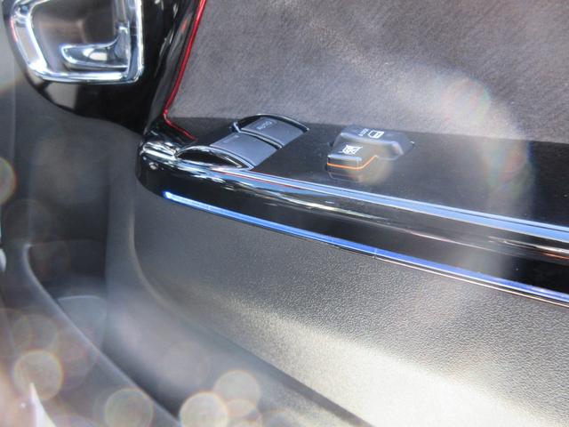 ハイエースワゴン GL キャプテンシート4脚/BIGX11インチナビ/フリップダウンモニター/UIリアスタビ/BLITZマフラー/コブラボンネット/F、左S、Rカメラ/デジタルインナーミラー/スロコン/クルコン/パドルシフト(46枚目)