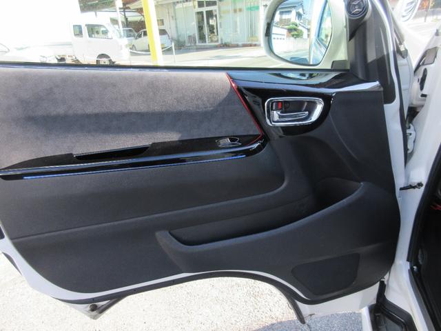 ハイエースワゴン GL キャプテンシート4脚/BIGX11インチナビ/フリップダウンモニター/UIリアスタビ/BLITZマフラー/コブラボンネット/F、左S、Rカメラ/デジタルインナーミラー/スロコン/クルコン/パドルシフト(49枚目)