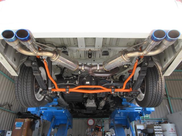 ハイエースワゴン GL キャプテンシート4脚/BIGX11インチナビ/フリップダウンモニター/UIリアスタビ/BLITZマフラー/コブラボンネット/F、左S、Rカメラ/デジタルインナーミラー/スロコン/クルコン/パドルシフト(53枚目)