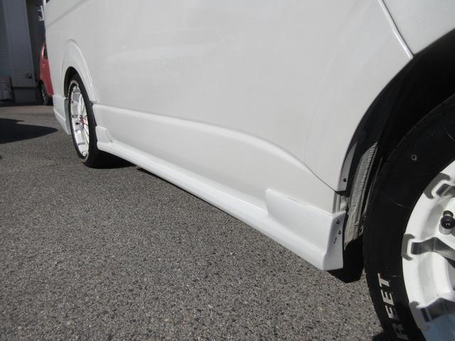 ハイエースワゴン GL キャプテンシート4脚/BIGX11インチナビ/フリップダウンモニター/UIリアスタビ/BLITZマフラー/コブラボンネット/F、左S、Rカメラ/デジタルインナーミラー/スロコン/クルコン/パドルシフト(68枚目)