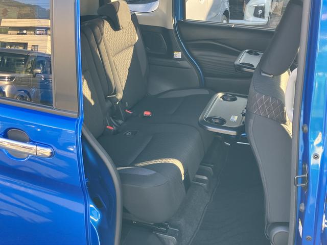 ソリオバンディット バンディット　ＨＹＢＲＩＤ　ＭＶ２ＷＤ　左電動スライドドアー　８インチナビ　バックカメラ　ＥＴＣ　ブルーブラックツートン前後ブレーキサポート（14枚目）