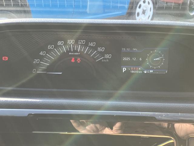 ソリオバンディット バンディット　ＨＹＢＲＩＤ　ＭＶ２ＷＤ　左電動スライドドアー　８インチナビ　バックカメラ　ＥＴＣ　ブルーブラックツートン前後ブレーキサポート（16枚目）