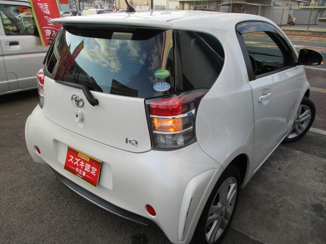 Toyota Iq 130g Leather Package 13 Pearl Km Details Japanese Used Cars Goo Net Exchange