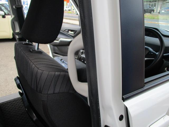 ソリオ ＨＹＢＲＩＤ　ＭＸ　前後ブレーキサポート　オートライト　スライドドア　プッシュスタート　シートヒーター　オートエアコン　スズキセーフティーサポート　衝突被害軽減システム　アイドリングストップ　横滑り防止機能　衝突安全ボディ　盗難防止システム（26枚目）