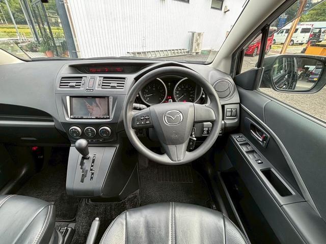 プレマシー ２０Ｃ　４ＷＤ　７人乗り　左側電動スライドドア　ＥＴＣ　ナビ　バックカメラ　フルセグＴＶ　Ｂｌｕｅｔｏｏｔｈ　ＣＤ　ＤＶＤ　オートエアコン　キーレスエントリー　電動格納ミラー　ＡＷ１５インチ　３列シート（5枚目）