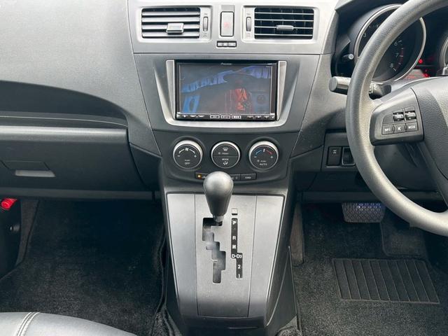 プレマシー ２０Ｃ　４ＷＤ　７人乗り　左側電動スライドドア　ＥＴＣ　ナビ　バックカメラ　フルセグＴＶ　Ｂｌｕｅｔｏｏｔｈ　ＣＤ　ＤＶＤ　オートエアコン　キーレスエントリー　電動格納ミラー　ＡＷ１５インチ　３列シート（7枚目）