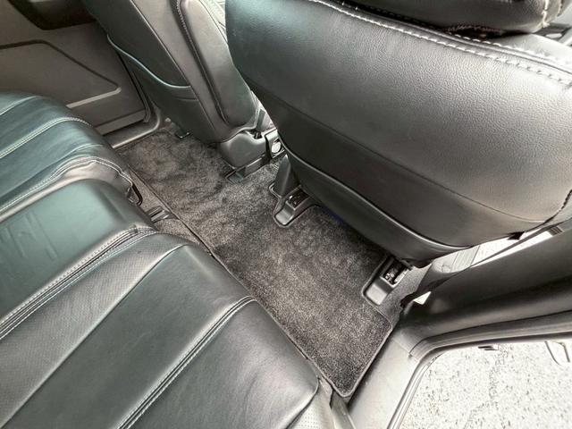 プレマシー ２０Ｃ　４ＷＤ　７人乗り　左側電動スライドドア　ＥＴＣ　ナビ　バックカメラ　フルセグＴＶ　Ｂｌｕｅｔｏｏｔｈ　ＣＤ　ＤＶＤ　オートエアコン　キーレスエントリー　電動格納ミラー　ＡＷ１５インチ　３列シート（31枚目）