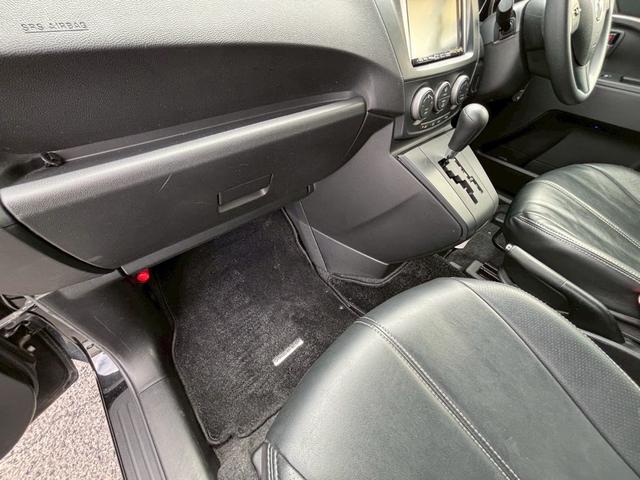 プレマシー ２０Ｃ　４ＷＤ　７人乗り　左側電動スライドドア　ＥＴＣ　ナビ　バックカメラ　フルセグＴＶ　Ｂｌｕｅｔｏｏｔｈ　ＣＤ　ＤＶＤ　オートエアコン　キーレスエントリー　電動格納ミラー　ＡＷ１５インチ　３列シート（33枚目）