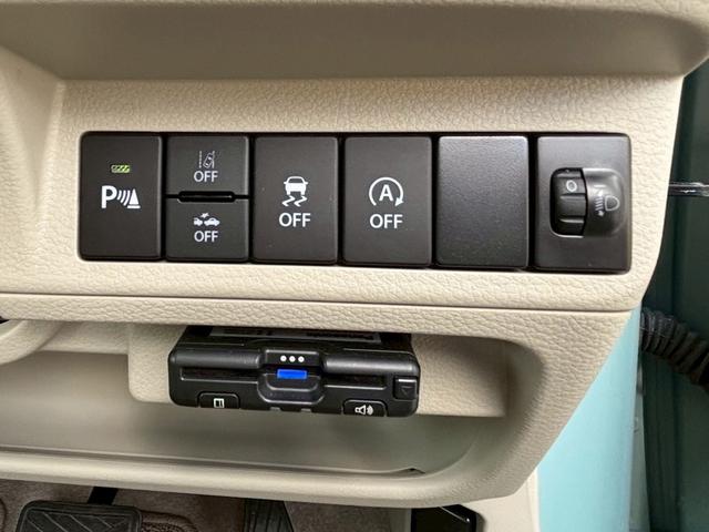 アルトラパン Ｇ　衝突被害軽減システム　レーンアシスト　ＥＴＣ　ＣＤ　Ｂｌｕｅｔｏｏｔｈ　ＵＳＢ　スマートキー　バックソナー　電動格納ミラー　シートヒーター　オートライト　ＡＢＳ　横滑り防止装置　アイドリングストップ（12枚目）