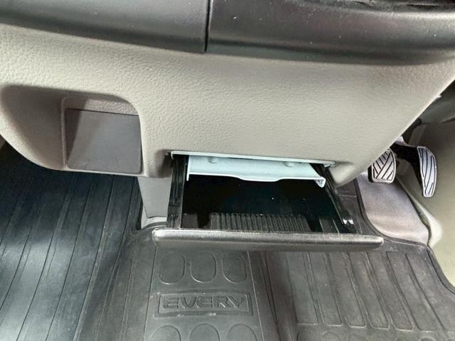 エブリイ ＰＡ　４ＷＤ　ハイルーフ　５速ＭＴ　ルーフキャリア　両側スライドドア　ＡＭ／ＦＭラジオ　ＡＢＳ　エアコン　パワーステアリング　運転席・助手席エアバック　衝突安全ボディ（10枚目）