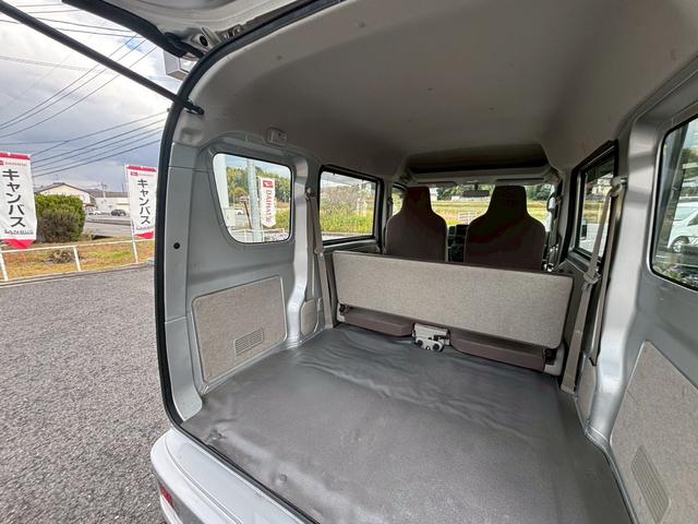 エブリイ ＰＡ　４ＷＤ　ハイルーフ　５速ＭＴ　ルーフキャリア　両側スライドドア　ＡＭ／ＦＭラジオ　ＡＢＳ　エアコン　パワーステアリング　運転席・助手席エアバック　衝突安全ボディ（23枚目）