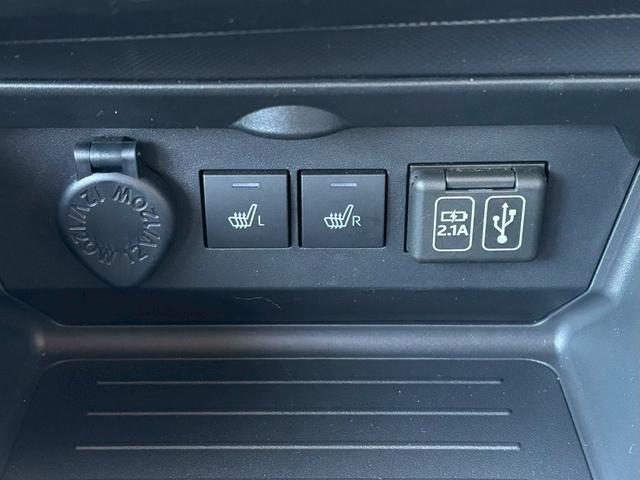 ロッキー Ｇ　４ＷＤ　衝突被害軽減システム　レーンアシスト　ＥＴＣ　ナビ　バックカメラ　フルセグＴＶ　Ｂｌｕｅｔｏｏｔｈ　ＣＤ　ＤＶＤ　ＬＥＤヘッドライト　ＡＷ１７インチ　クルコン　シートヒーター　サイドカーテン（18枚目）