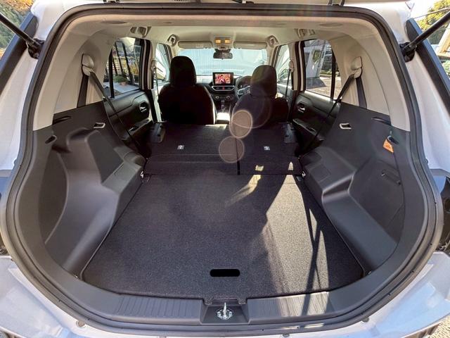 ロッキー Ｇ　４ＷＤ　衝突被害軽減システム　レーンアシスト　ＥＴＣ　ナビ　バックカメラ　フルセグＴＶ　Ｂｌｕｅｔｏｏｔｈ　ＣＤ　ＤＶＤ　ＬＥＤヘッドライト　ＡＷ１７インチ　クルコン　シートヒーター　サイドカーテン（36枚目）