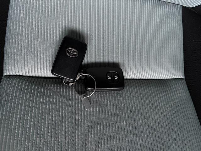 アクア Ｓ　トヨタ純正エアロ　ナビ　フルセグテレビ　ＥＴＣ　社外アルミ　ホイール　スタットレスタイヤ別有（19枚目）