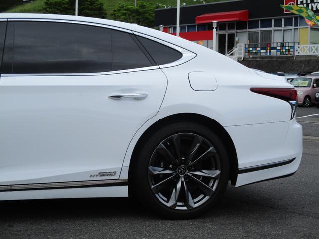 ＬＳ ＬＳ５００ｈ　Ｆスポーツ　パノラマミックビューモニター　サンルーフ　Ｐバックドア　純正２０インチアルミ　全席シートヒーター　シートエアコン　ＥＴＣ　ドラレコ　レーダー探知機　黒本革シート　両席Ｐシート　デジタルインナーミラー（16枚目）
