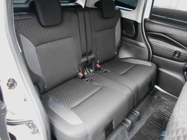 ソリオバンディット ハイブリッドＭＶ　両面電動スライドドア　ＰＵＳＨキーレス　安全ブレーキ　ＬＥＤライト　シートヒーター　オートエアコン　ステアリングスイッチ　純正アルミ（21枚目）